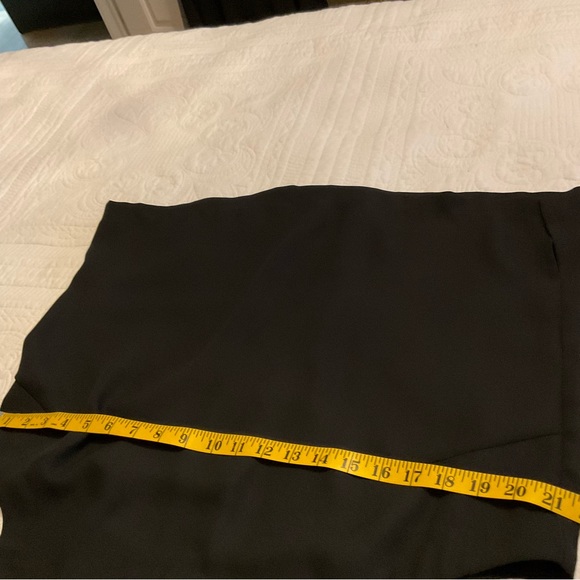 BLACK SLEEVELESS BLOUSE WITH KEY HOLES, SIZE: L - Picture 5 of 8